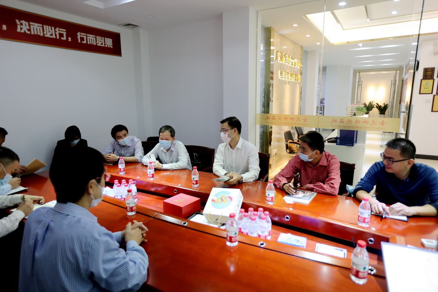 广州市贸促会杨勇主任一行莅临金达咖啡饮品城调研指导工作 广州市贸促会杨勇主任一行莅临金达咖啡饮品城调研指导工作